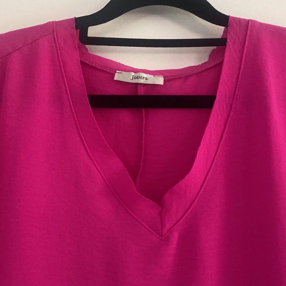 🔥PERFECT RAW EDGE HEM TOP by Jodifl - Picture 2 of 10